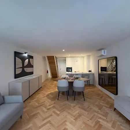 Luxury Duplex With Terrace By Perpetual Relax شقة *