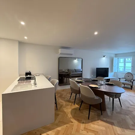 Διαμέρισμα Luxury Duplex With Terrace By Perpetual Relax Μπράγκα